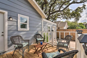 Sunny Galveston Home about 2 Mi to Pleasure Pier!